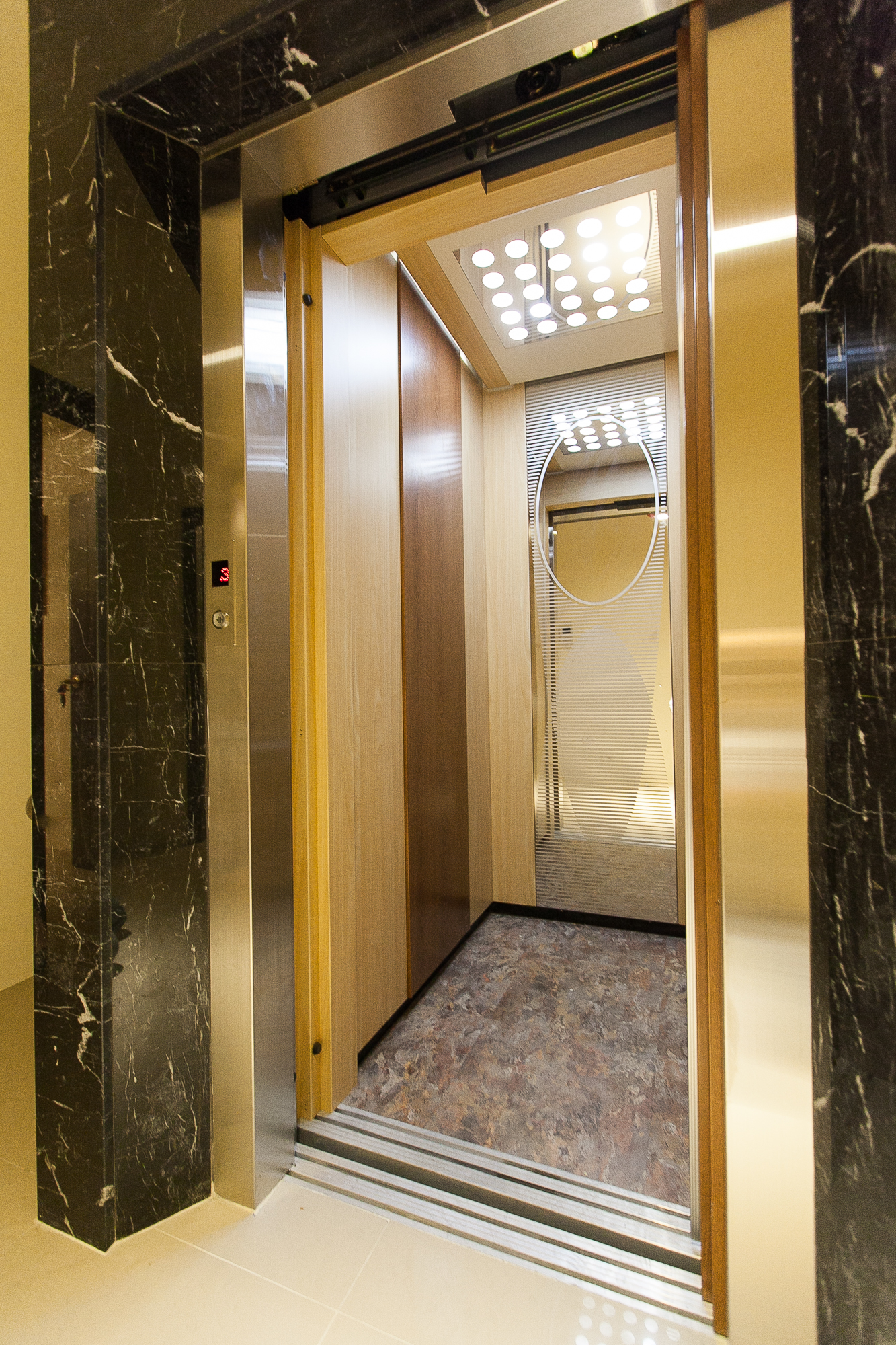 B威民宿電梯