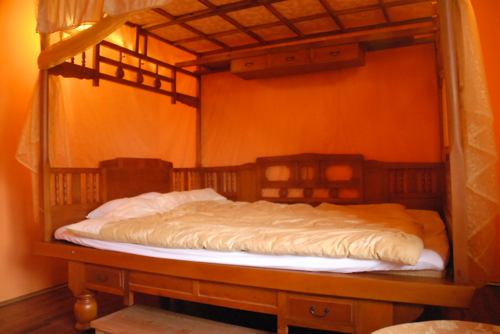 古典紅眠床雙人套房 [Classic Style] Cypress Wood Double Suite照片_1